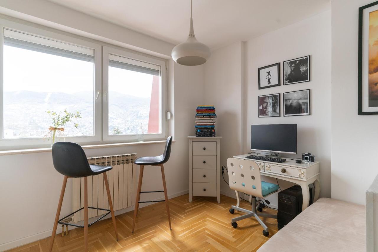 Oz Apartment Sarajevo - Amazing View - 5 Min. From Center Buitenkant foto