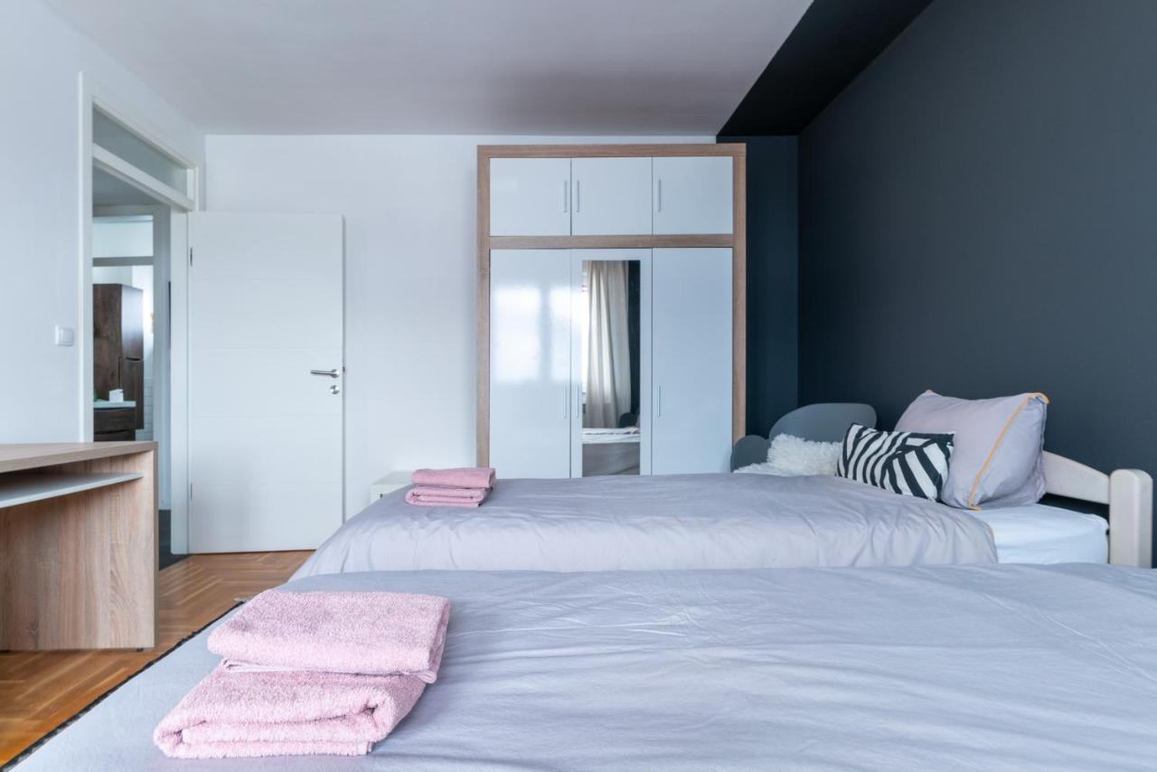 Oz Apartment Sarajevo - Amazing View - 5 Min. From Center Buitenkant foto